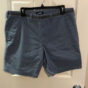 Express Men’s HyperStretch Above The Knee Shorts - 8” inseam - sz 34